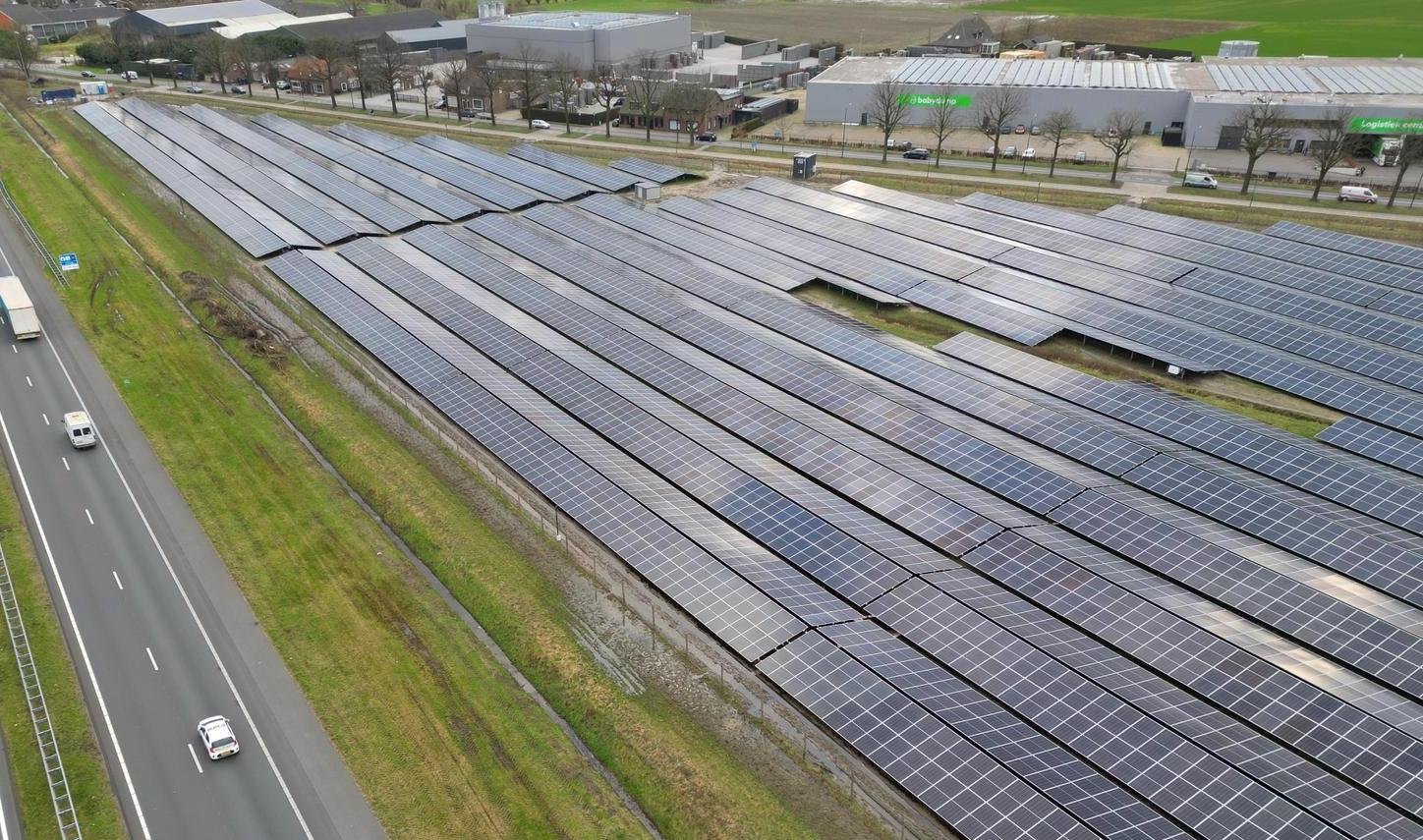 Investeren in zonnepanelen op het dak van de lokale boer of voetbalclub met ZonnepanelenDelen