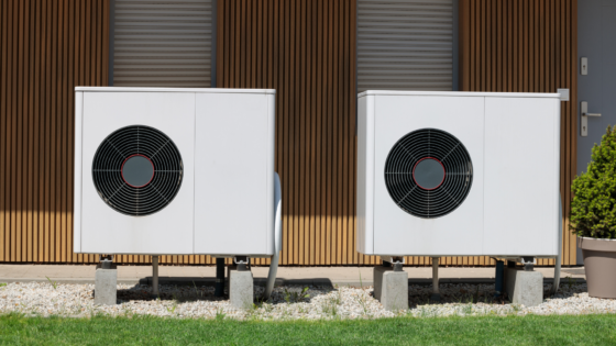 Onderzoek: slimme warmtepompen en dynamisch energiecontract voordelig voor gebruiker en stroomnet