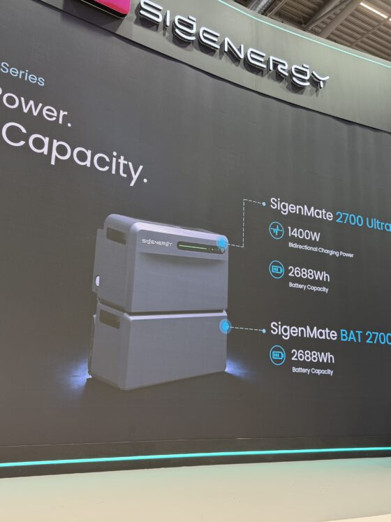 Sigenergy lanceert SigenMate 2700 Ultra: een stekkerbatterij die óók energie kan handelen