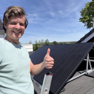 Sigenergy lanceert SigenMate 2700 Ultra: een stekkerbatterij die óók energie kan handelen