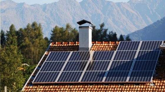 Zonnepanelen op noord: kan het uit?