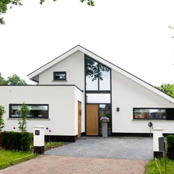 De 10 ampèrevilla: hoe een heel huis all-electric draait op een campingaansluiting